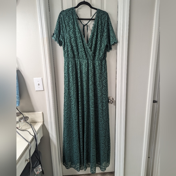 Baltic Born Dresses & Skirts - Baltic Born Venice Lace Maxi Dress Green XXL NWT